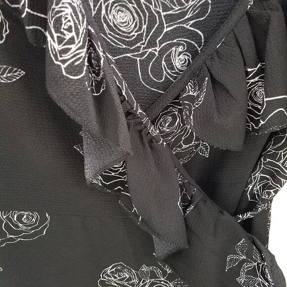 Urban Heritage Womens Sz M Black White Floral Long Sleeve Wrap Dress - Picture 4 of 10